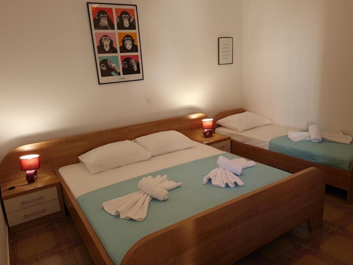 Apartments Dorotea Novalja Bagian luar foto