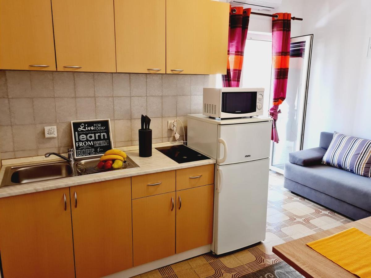 Apartments Dorotea Novalja Bagian luar foto