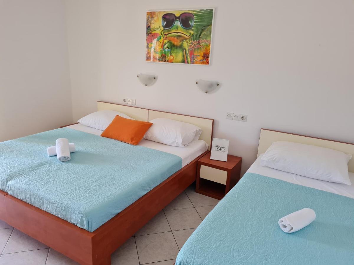 Apartments Dorotea Novalja Bagian luar foto